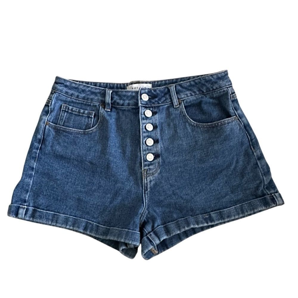 PAC Sun ~ Denim Blue Women's Mom Shorts ~ exposed button closure ~ size 30